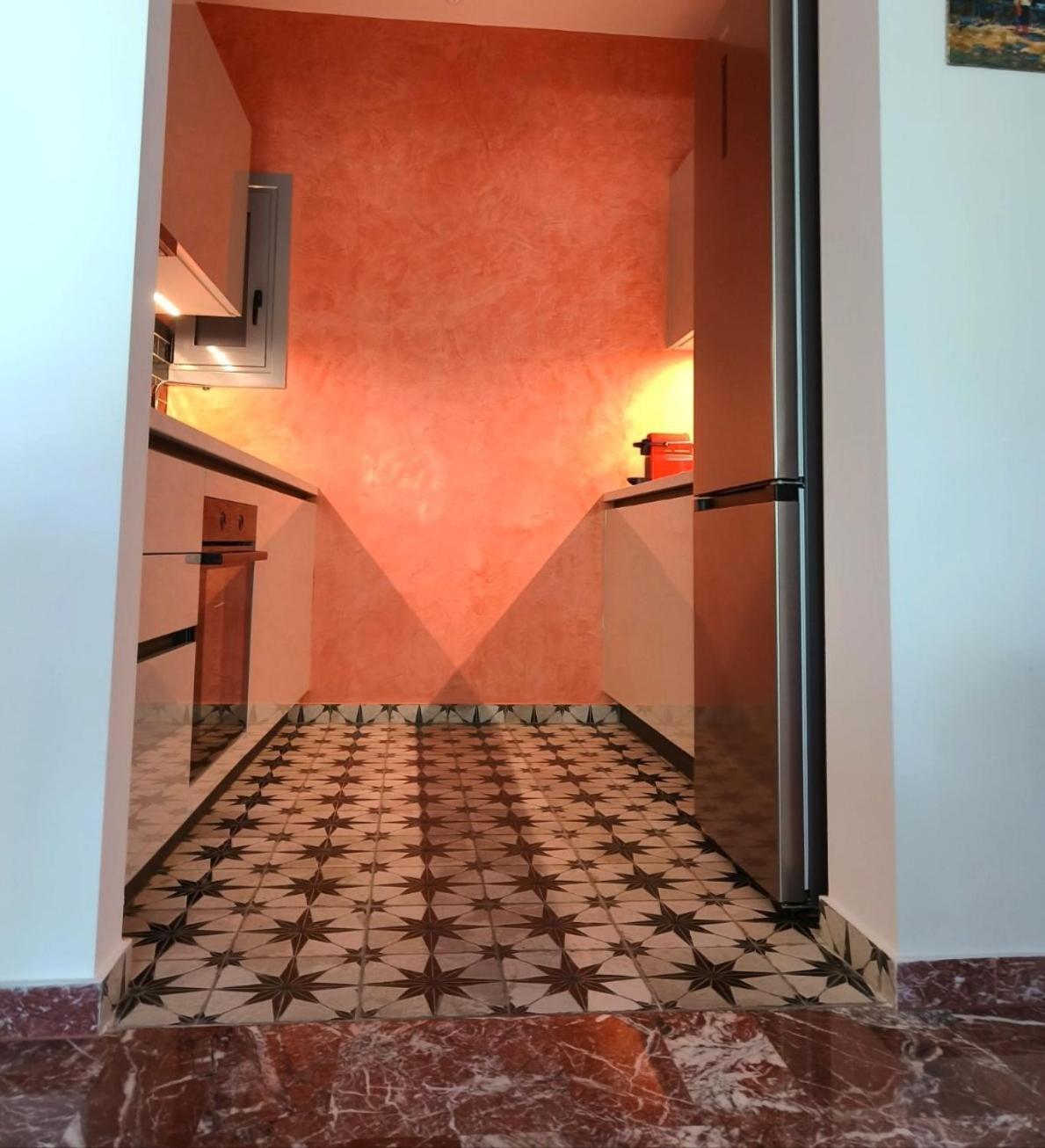 Apartament Stylish Artistic Flat With View, Three Min To Metro Ateny Zewnętrze zdjęcie