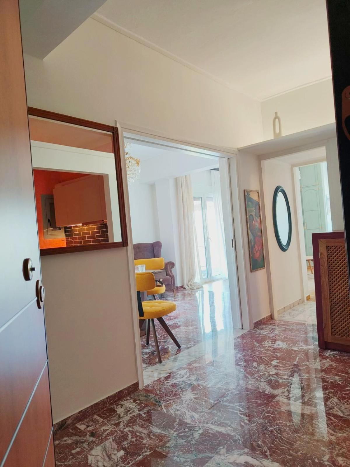 Apartament Stylish Artistic Flat With View, Three Min To Metro Ateny Zewnętrze zdjęcie